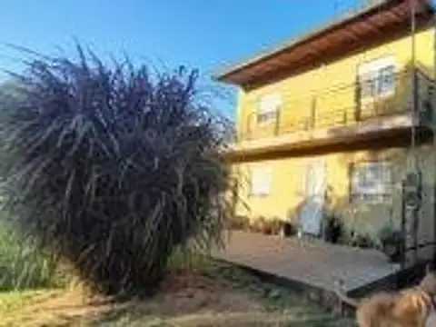 4 Departamentos c/ cocheras- Rebord 172