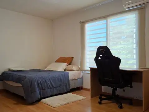 Casa en Alquiler Temporal con 1 cochera