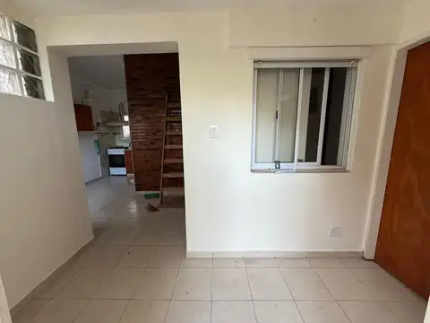 Depto Tipo Casa en Alquiler en Villa Adelina, $ 750.000