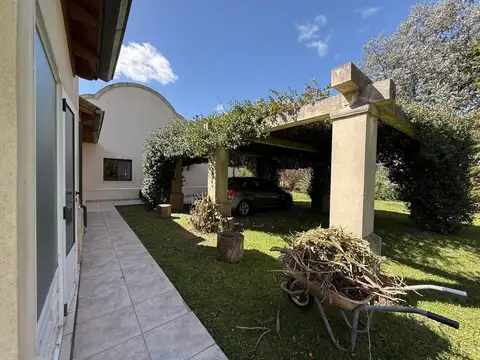 Casa 7 ambientes con 3 baños
