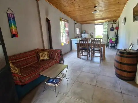 CASA QUINTA 3 AMB. EN LOBOS C/PILETA Y QUINCHO