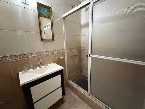 Casa  3 ambientes en venta en La Plata con patio