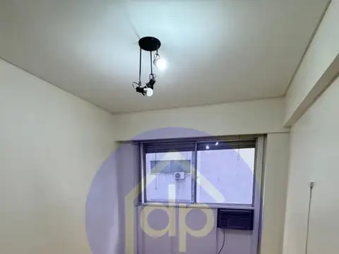 VENTA 2 AMB. Paranà y Av Corrientes  - CENTRO