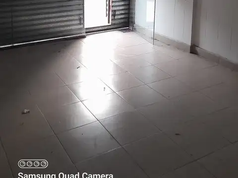 Local en Alquiler Via Púb.