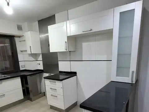 Departamento 6 ambientes con 2 baños