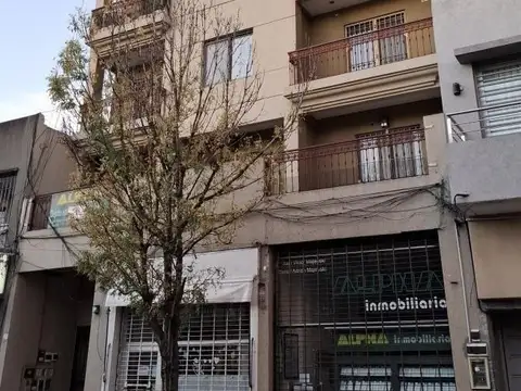 Depto. de 6 amb. en alquiler | Berazategui Centro