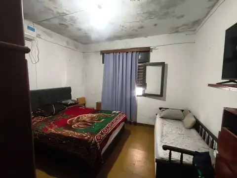 Casa 5 ambientes con 1 baño