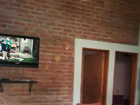 Casa en venta - 4 Dormitorios 2 Baños - Monte Hermoso