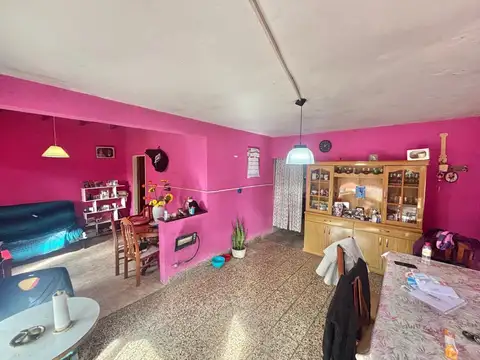 Casa 4 ambientes con 1 baño