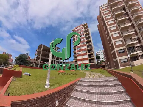 Dto 3 ambientes con cochera techada 