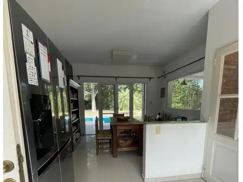 Casa 5 ambientes con 2 baños