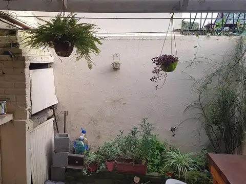 Depto Tipo Casa en Venta con 1 cocheras