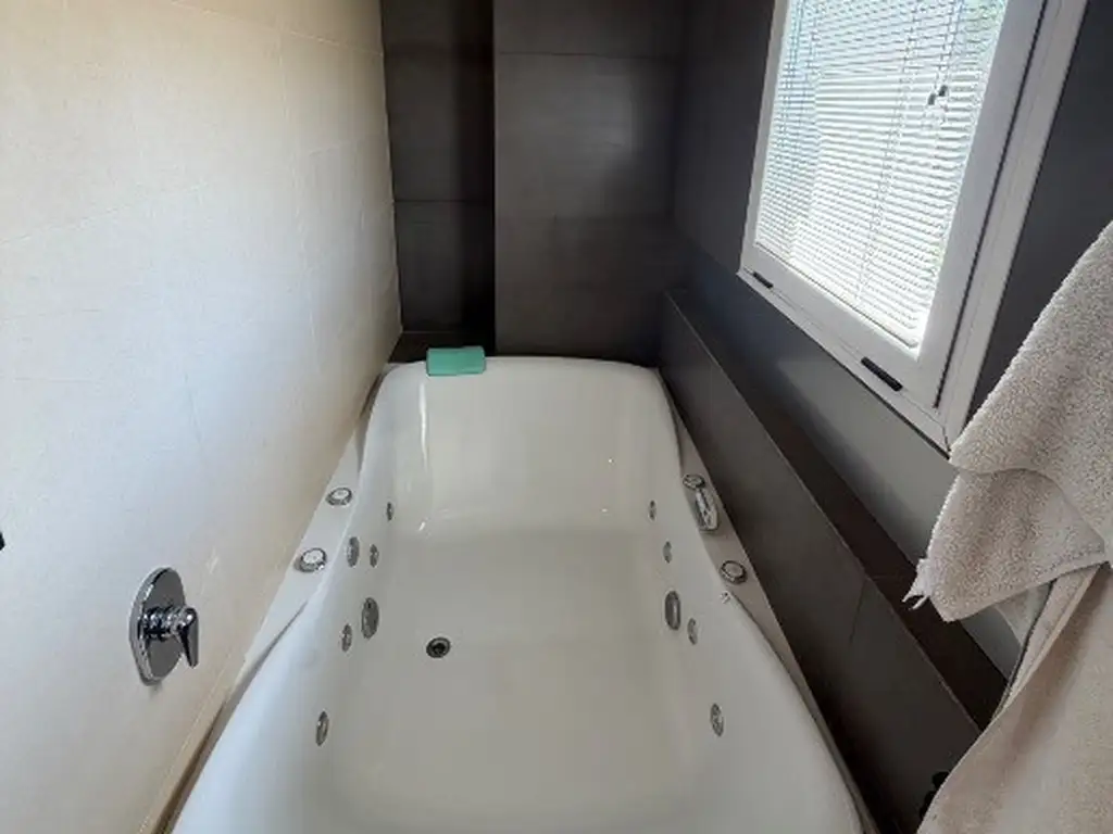 Casa en Venta de 5 Ambientes con Quincho y Piscina en el Exclusivo Club de Campo de Abril - Foto 33