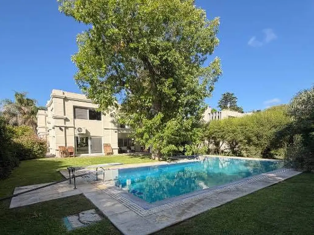 Casa en Venta de 5 Ambientes con Quincho y Piscina en el Exclusivo Club de Campo de Abril - Foto 18