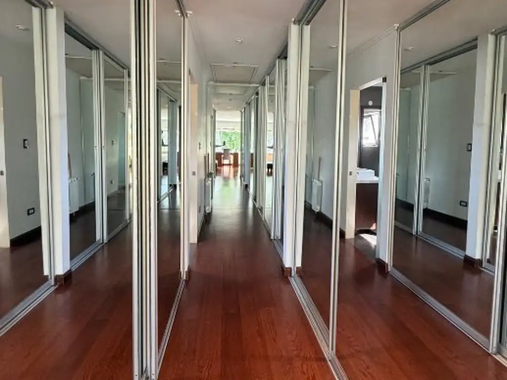 Casa en Venta de 5 Ambientes con Quincho y Piscina en el Exclusivo Club de Campo de Abril - Foto 31