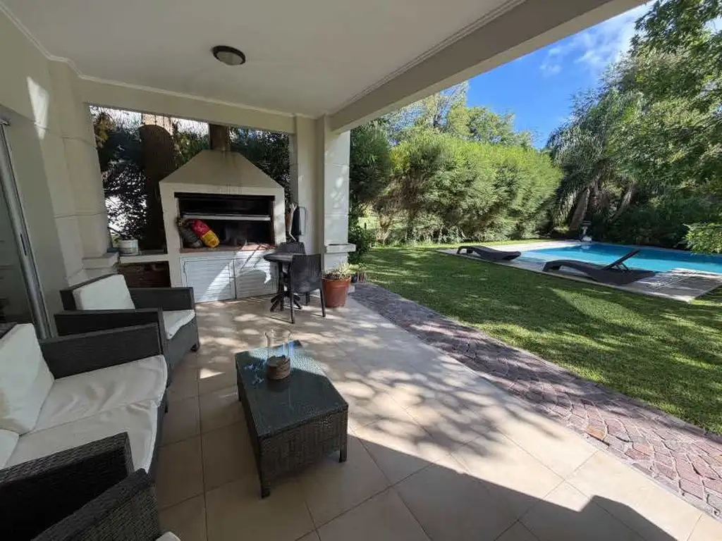 Casa en Venta de 5 Ambientes con Quincho y Piscina en el Exclusivo Club de Campo de Abril - Foto 15