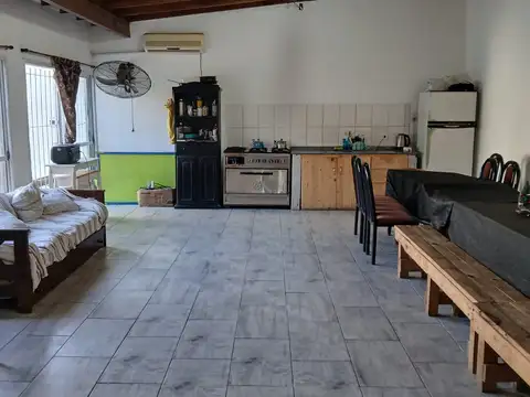 VENTA - QUINTA CON PISCINA - OPORTUNIDAD