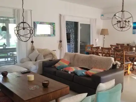 Casa en Alquiler Temporal de 4 dormitorios