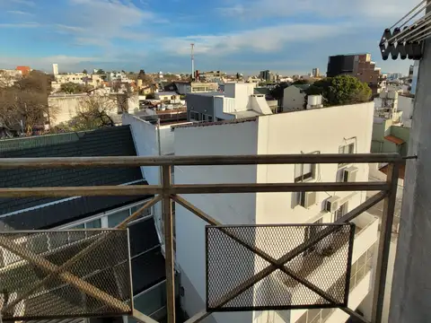 Excelente Dpto 1 amb. 28 mts, C/Fte con balcón. San Martín 7100. V Devoto 