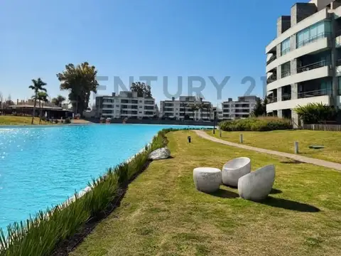 VENTA MONOAMBIENTE CON BALCÓN Y VISTA A LA LAGUNA – AQUA 5, LAGOON PILAR