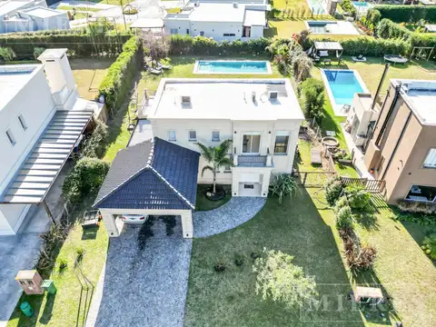 Casa en Alquiler de 3 dormitorios