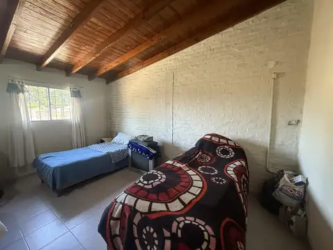 Casa en Venta con 4 cocheras