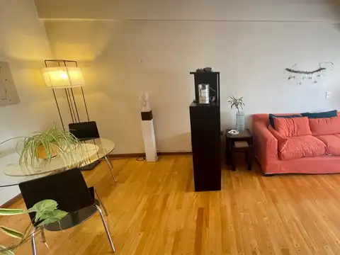 Excelente duplex 3 ambientes. semi piso. muy luminoso!