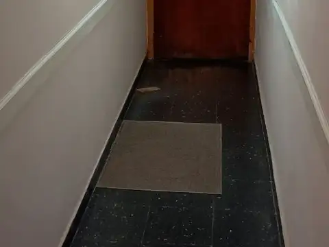 Casa 9 ambientes con 3 baños