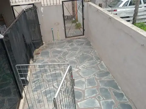 Depto Tipo Casa en Alquiler de 3 ambientes