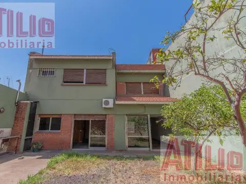 Casa Nuñez Lomas 5 ambientes fondo libre garage 2aut-2 c/Cabildo /plaza