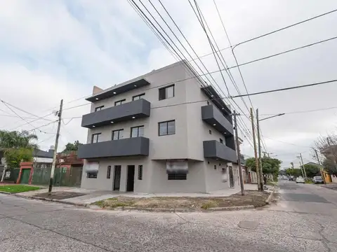 Esteban Echeverría 6800