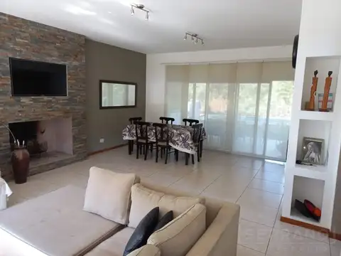 Venta casa 4 amb en San Isidro Labrador. Villanueva