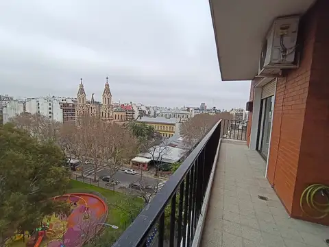 ALQUILER SEMIPISO EN BARRACAS CON BALCÓN