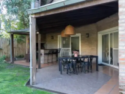 Casa venta Senderos 1 Pilar 4 dorms