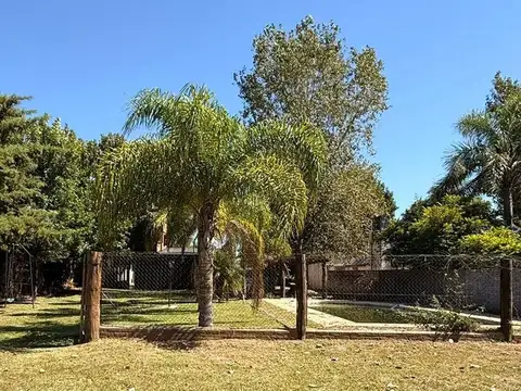 Casa quinta en venta sobre un terreno de 1200M2