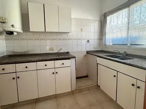 Depto Tipo Casa 3 ambientes con 2 baños