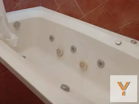 Depto Tipo Casa en Alquiler Temporal con 1 cocheras