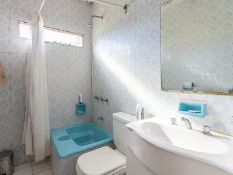 Casa 3 ambientes con 1 baño