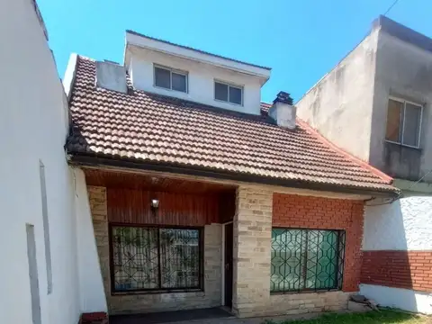 Casa - Alquiler - Argentina, San Miguel - Echeverria 438