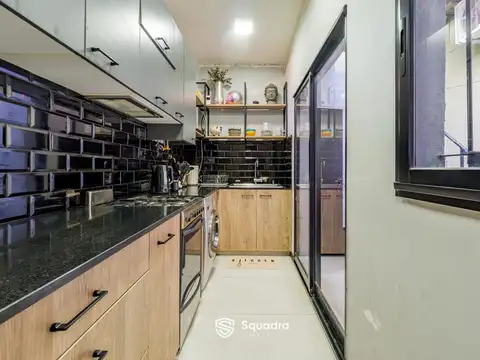 VENTA | PERMUTA - Casa de pasillo de 1 dormitorio   comodín y Patio. Centro, Rosario