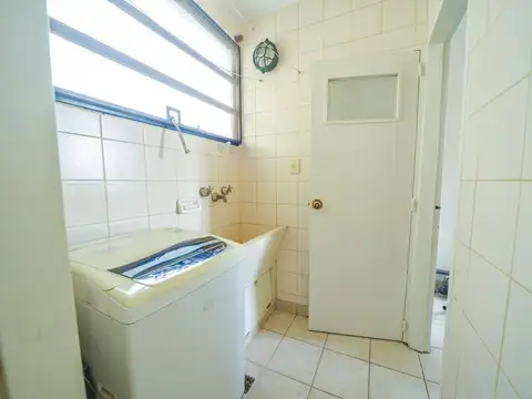 Departamento 6 ambientes con 2 baños