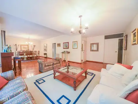 Departamento en Venta de 6 ambientes