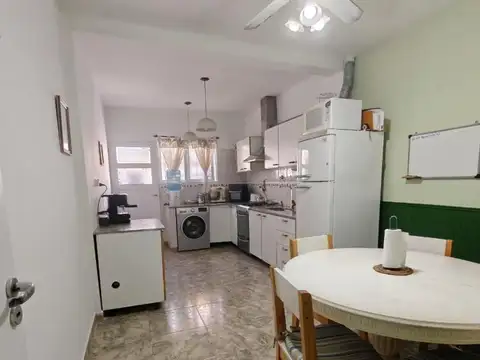 Casa 3 ambientes con 2 baños