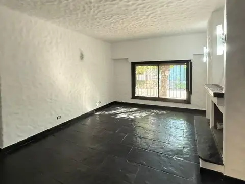 Depto Tipo Casa en Alquiler de 2 dormitorios