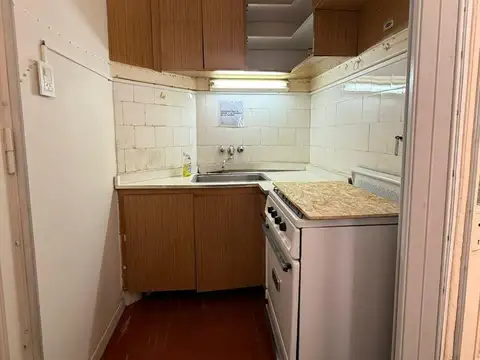 Venta Departamento en Retiro – Edificio Clásico, Apto Profes