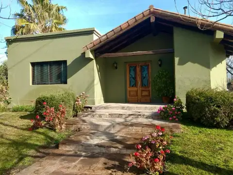 Casa 7 ambientes con 3 baños