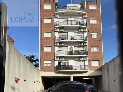 Venta departamento en Duplex en Florida - 3 dormitorios, 2 baños. Cochera y terraza