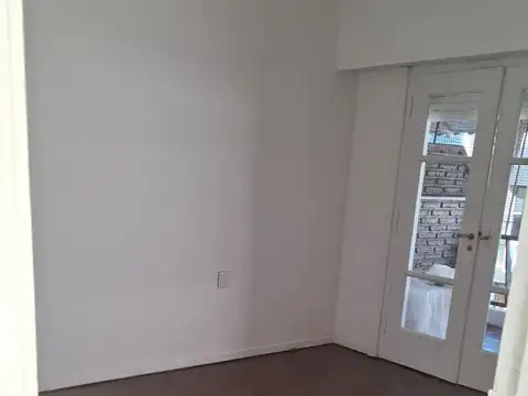 Oficina 3 ambientes con 2 baños