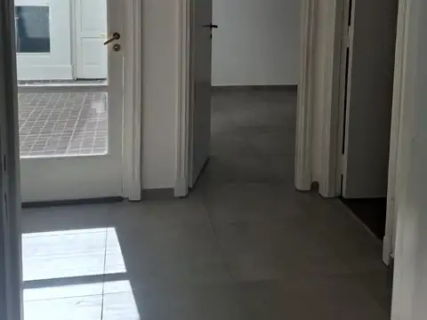 Oficina 3 ambientes con 2 baños