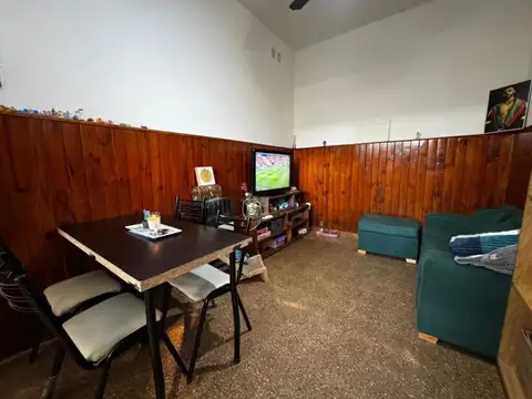 Depto Tipo Casa 2 ambientes con 1 baño